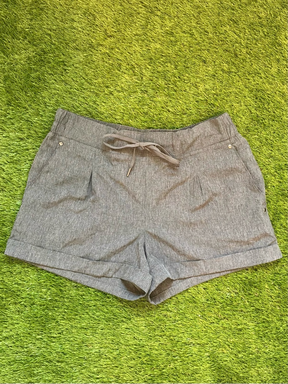 Mondetta Outdoor Project Grey Performance Shorts Large